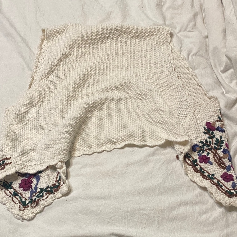 Extra Touch Cream Knit Vest - Picture 3 of 3